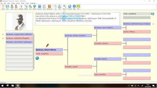 Offline family tree software